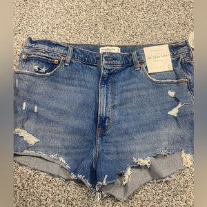 Abercrombie High Rise Mom Short